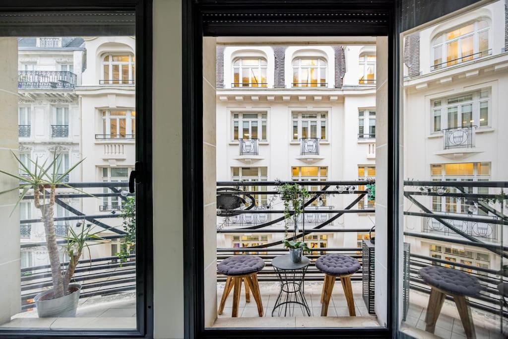 Grand Et Central, 8E Pres Elysee Париж Екстериор снимка